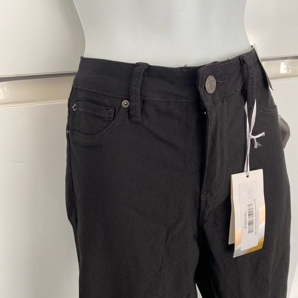 YMI’s PERFECT Jet black hyper stretch skinny Jean - Picture 5 of 7